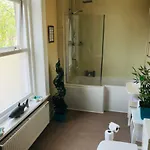Cornerways Gasthuis 4*
