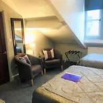 Cornerways 4*